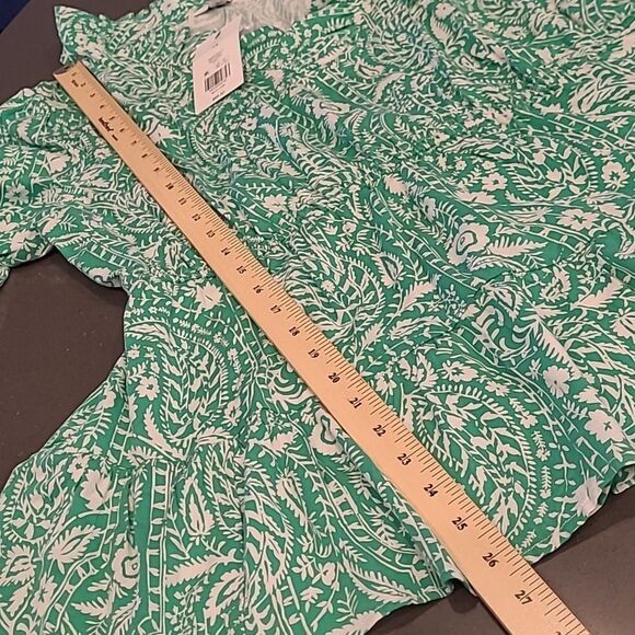 Crown & Ivy Green and White Shirt - Picture 6 of 14